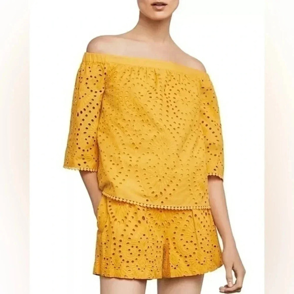 BCBGMAXAZRIA | Golden Yellow Cotton Off-The-Shoulder Eyelet Top Blouse Size XXS - Picture 1 of 3